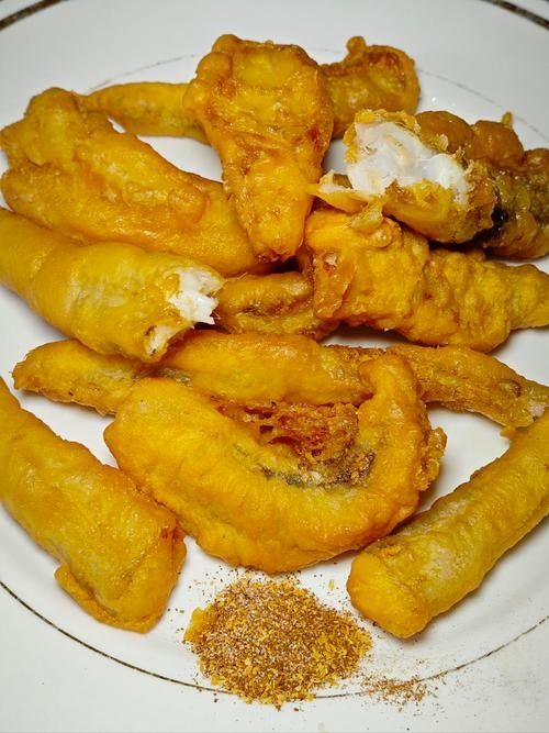 龍魚喂什么好
