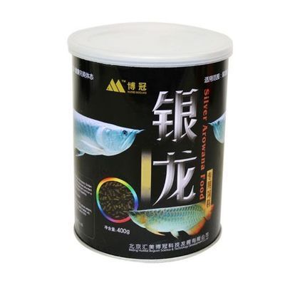龍魚和招財魚的飼料兼容性（龍魚和招財魚在食性上有一些相似之處，可以接受相同的飼料）