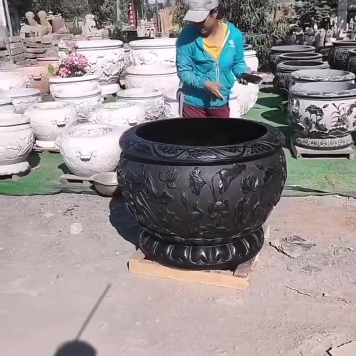 哪種材質的龍龜最適合魚缸？