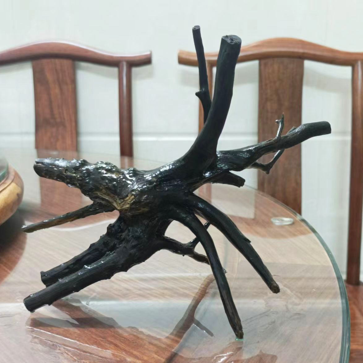 龍魚缸沉木最佳造景：沉木在龍魚缸造景中的重要性