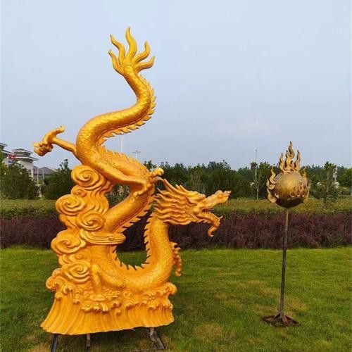 再給我?guī)讉€水龍雕塑的實例