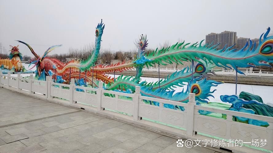 再給我?guī)讉€水龍雕塑的實例