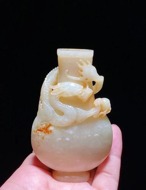 有哪些著名的和田玉龍擺件？