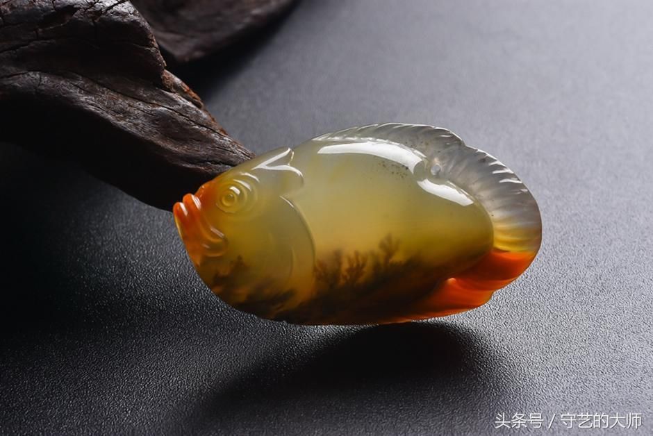 玉石吊墜金龍魚的寓意