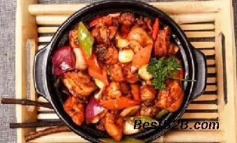 開個龍魚店利潤怎么樣：開個龍魚店的利潤情況取決于多種因素開設龍魚店的利潤情況