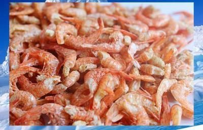 金龍魚(yú)吃干蝦總吐出來(lái)正常嗎