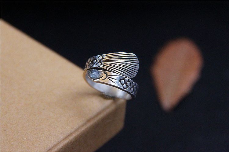 金龍魚戒指的寓意:金龍魚戒指中的“金”寓意吉祥,“龍”寓意吉祥,“魚”寓意富足 龍魚百科 第2張 金龍魚戒指的寓意:金龍魚戒指中的“金”寓意吉祥,“龍”寓意吉祥,“魚”寓意富足 金龍魚戒指的寓意:金龍魚戒指中的“金”寓意吉祥,“龍”寓意吉祥,“魚”寓意富足 龍魚百科 第2張