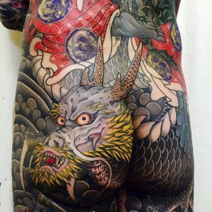 玉的龍魚什么寓意：魚頭龍身紋身圖案是一種富含文化和個性表達(dá)的紋身設(shè)計