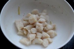 龍魚煮幾分鐘：酸甜番茄龍魚燉湯配料推薦清蒸龍魚去腥方法