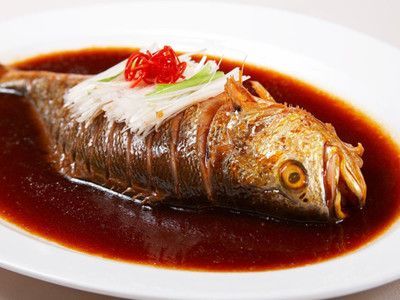 蒜香龍鯉魚：蒜香龍鯉魚的做法_蒜香龍鯉魚怎么做 蒜香龍鯉魚：蒜香龍鯉魚的做法_蒜香龍鯉魚怎么做 龍魚百科 第3張