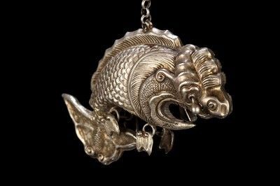 魚龍混雜只能形容人嗎：魚龍掛件在中華傳統文化中承載著豐富寓意和象征意義