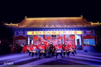 銀龍魚(yú)開(kāi)一晚上燈會(huì)死嗎（銀龍魚(yú)是否會(huì)在一晚上開(kāi)燈的情況下死亡）