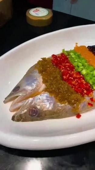 雪龍魚黃精益智仁的功效與作用及禁忌癥圖片