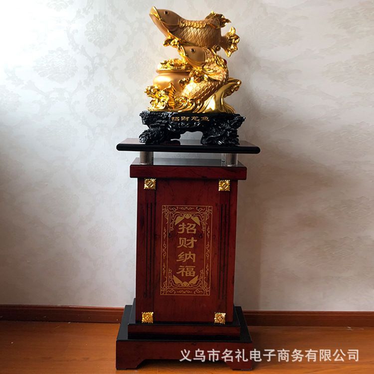 屋里金龍魚擺件擺在玄關好嗎（中式玄關擺放金龍魚是一個不錯的選擇）