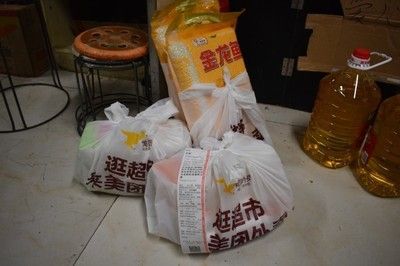 金龍魚發朋友圈，金龍魚養殖技巧分享，金龍魚養護常見問題，金龍魚觀賞價值探討