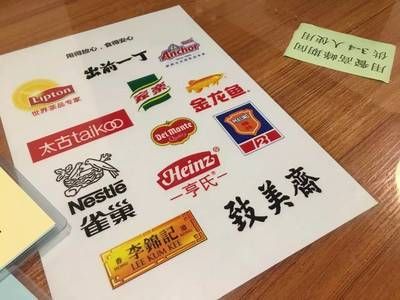 金龍魚中午趁午休出來約（金龍魚喂食時間并沒有固定標準，）