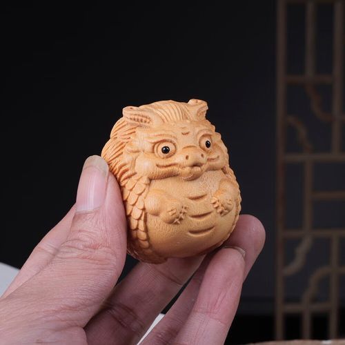 木質龍擺件如何盤玩?