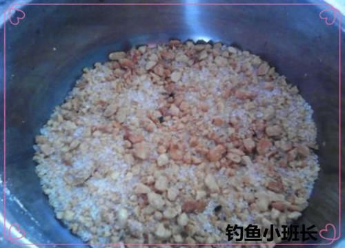 龍魚最近老是在中下層游趴缸什么原因呢：龍魚老是在中下層游動或趴缸的原因及解決方法