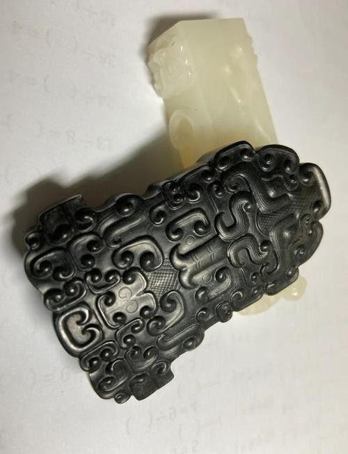 給我一些夔龍紋和蟠龍紋的圖片