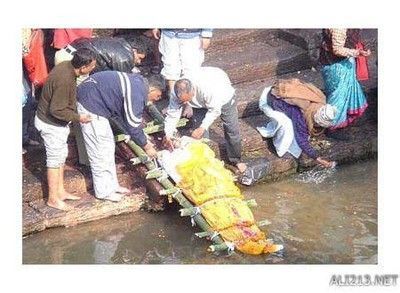 魚缸用增氧泵價(jià)格是多少:魚缸增氧機(jī)-xtrac增氧機(jī)-xtrac增氧機(jī) 龍魚死后水葬好還是土葬好一些:龍魚死后水葬與土葬優(yōu)缺點(diǎn) 龍魚百科 龍魚死后水葬好還是土葬好一些:龍魚死后水葬與土葬優(yōu)缺點(diǎn) 龍魚死后水葬好還是土葬好一些:龍魚死后水葬與土葬優(yōu)缺點(diǎn) 龍魚百科