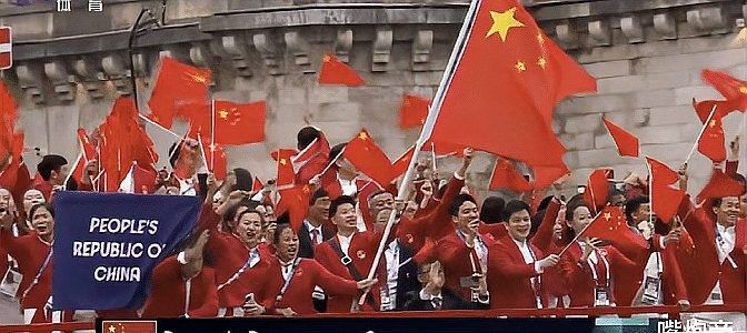 還有哪些領(lǐng)域使用了紅龍旗？（紅龍旗作為威爾士的官方象征） 還有哪些領(lǐng)域使用了紅龍旗？（紅龍旗作為威爾士的官方象征） 龍魚百科 第8張