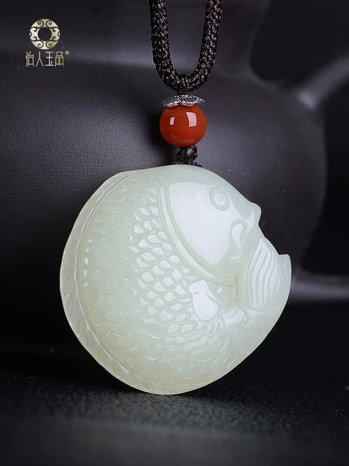 金龍魚和田玉吊墜哪個品牌好？：關于金龍魚和田玉吊墜品牌的綜合分析及推薦及推薦