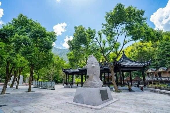 青田哪個水族館龍魚好？祥龍魚場龍魚：青田地區以祥龍魚場為代表的龍魚養殖和水族展示專業性 青田哪個水族館龍魚好？祥龍魚場龍魚：青田地區以祥龍魚場為代表的龍魚養殖和水族展示專業性 龍魚百科 第9張
