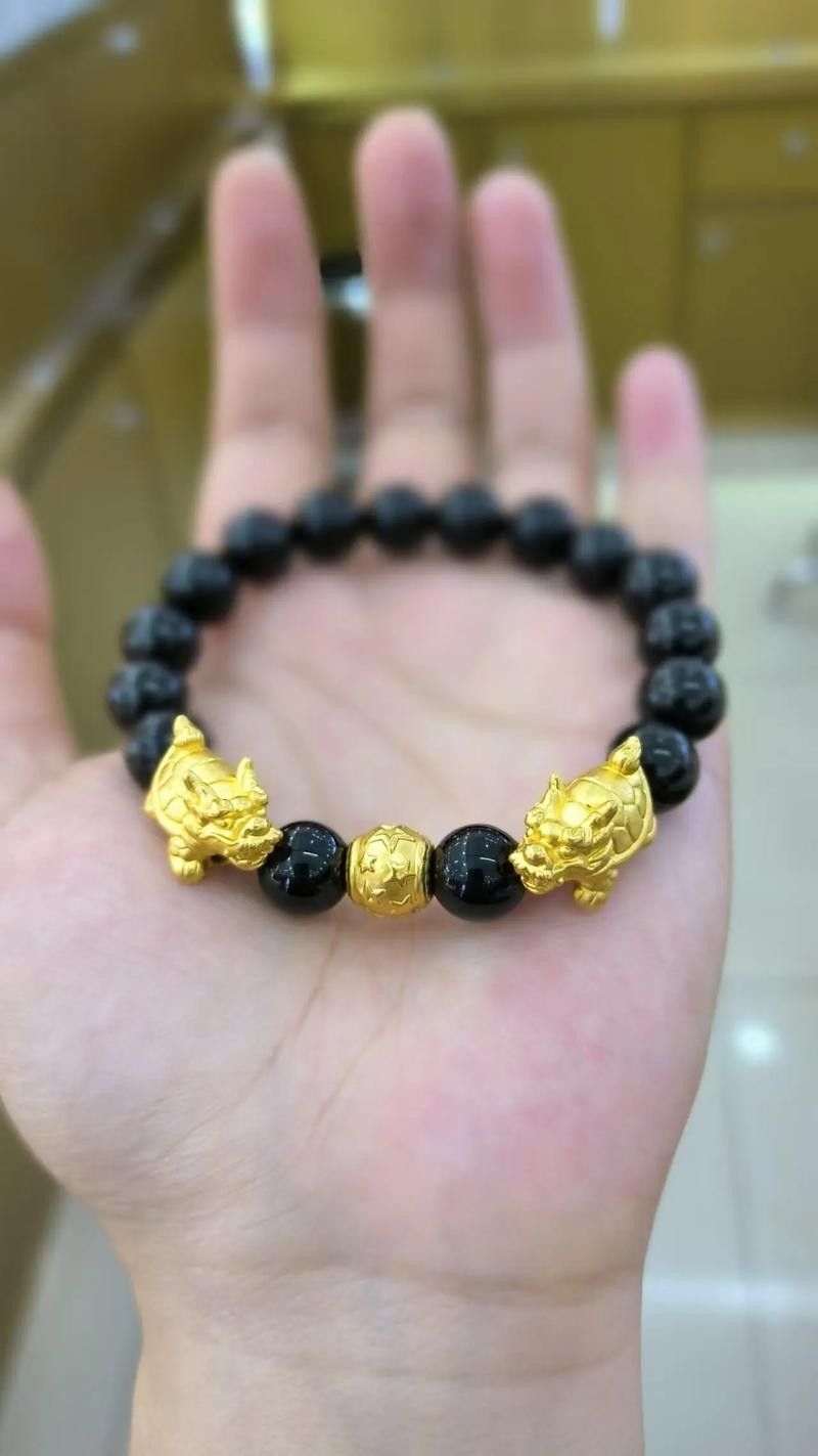 如何辨別真假龍龜珠寶文玩？：辨別真假龍龜珠寶文玩需綜合材質、工藝、包漿等多方面特征