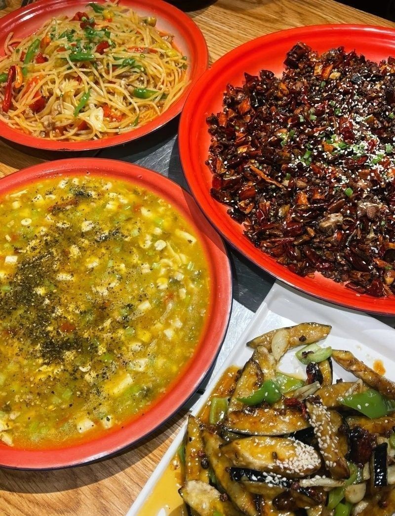 菏澤市還有哪些類似龍魚會館的場所：來菏澤不去這些地方那就虧大了!