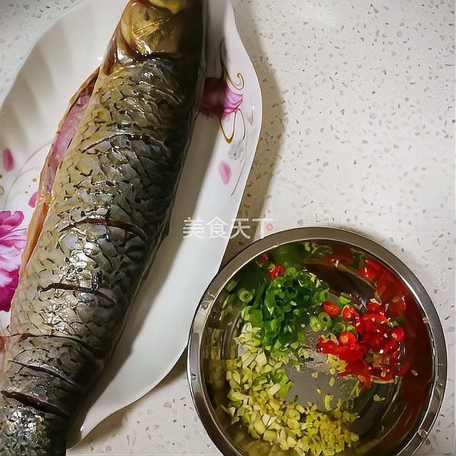 豆豉蒸魚的具體做法：豆豉蒸魚|家常粵菜、廣東朋友手把手教學