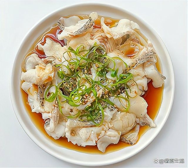 如何判斷龍魚片是否煮熟：判斷龍利魚片是否煮熟，可通過以下方法綜合判斷方法綜合判斷