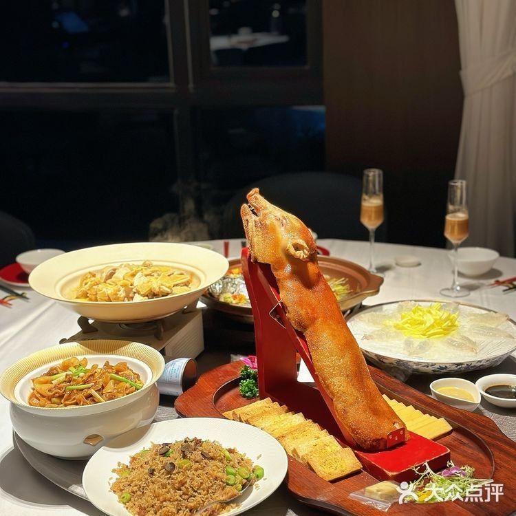 廣龍魚飯店的包間有哪些類型？：如何預訂廣龍魚飯店的包間？