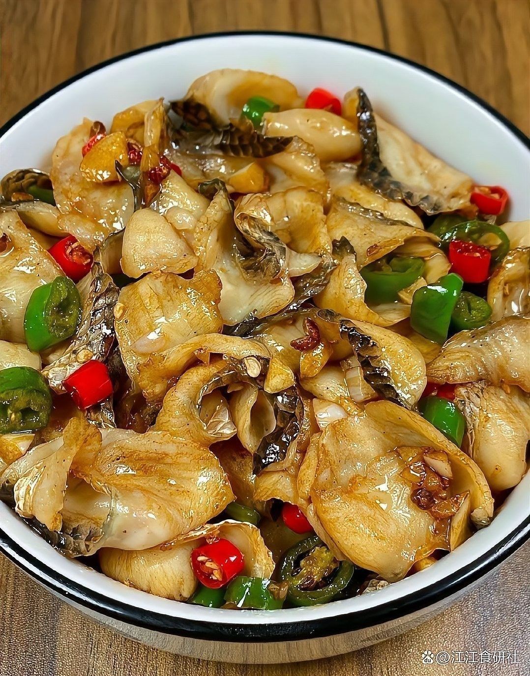 如何判斷烏魚片是否腌制入味？：烏魚片怎么做嫩又好吃 如何判斷烏魚片是否腌制入味？：烏魚片怎么做嫩又好吃 龍魚百科 第5張