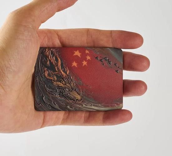 紅龍旗紀念品有哪些官方授權產品：哪里可以購買到官方授權的紅龍旗紀念品？