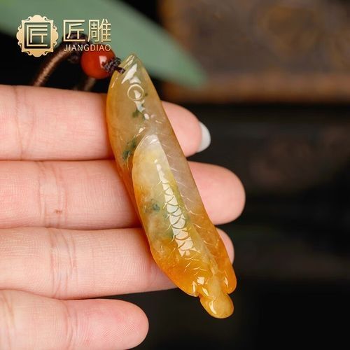 如何鑒別翡翠藍金龍魚的真偽？：2025年翡翠作假方法大解析 如何鑒別翡翠藍金龍魚的真偽？：2025年翡翠作假方法大解析 龍魚百科 第3張