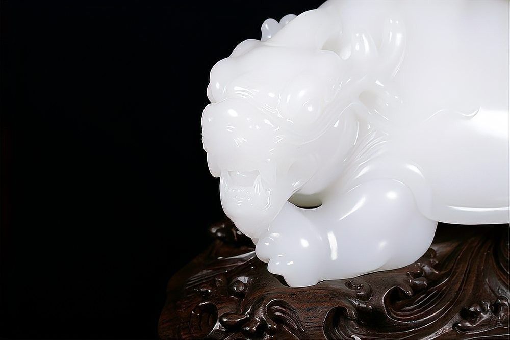 蘇州龜王張堯華的龍龜作品價格如何：蘇州龜王張堯華的龍龜作品價格因材質(zhì)、克重、工藝及市場稀缺性差異顯著 蘇州龜王張堯華的龍龜作品價格如何：蘇州龜王張堯華的龍龜作品價格因材質(zhì)、克重、工藝及市場稀缺性差異顯著 龍魚百科 第15張