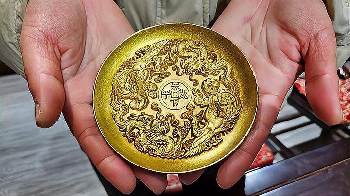 明代金龍藏品的市場價(jià)格如何：故宮博物院金龍多少錢人民幣 明代金龍藏品的市場價(jià)格如何：故宮博物院金龍多少錢人民幣 龍魚百科 第4張