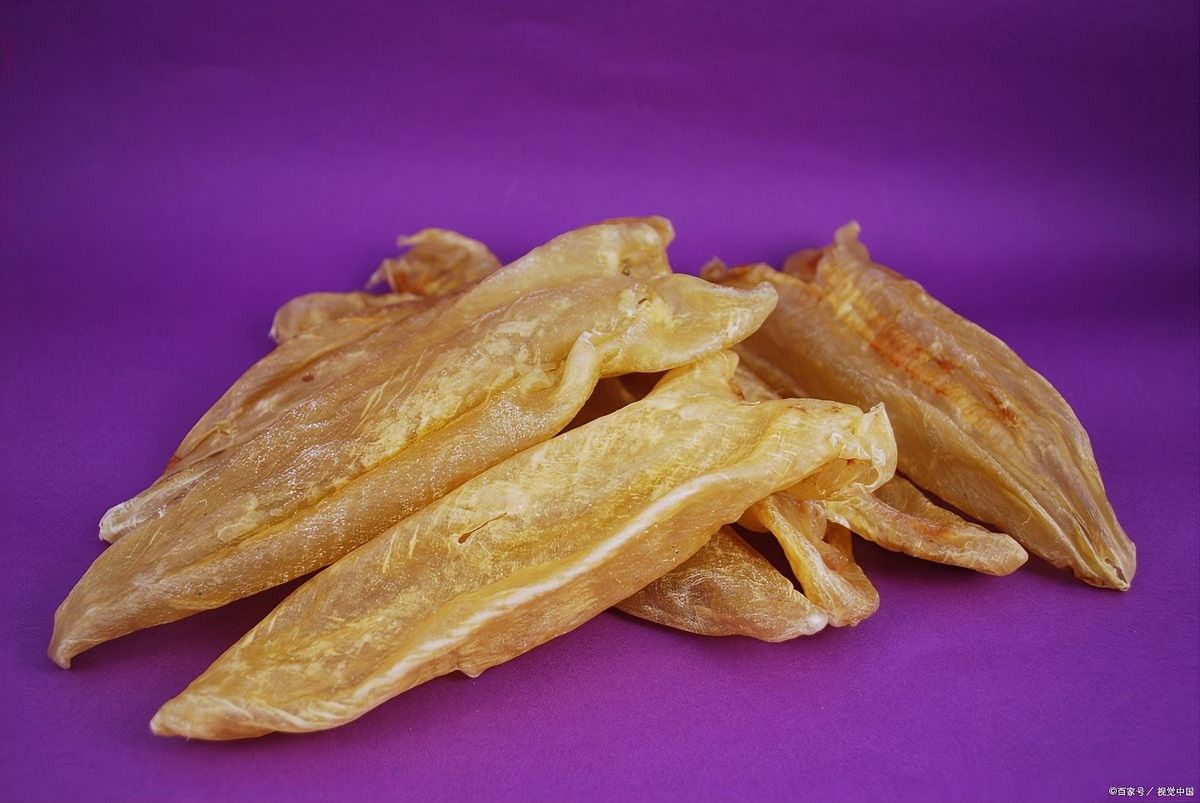 金龍魚膠絲有哪些功效和作用：金龍魚膠是一種營養豐富的海味食材，主要來源于魚鰾