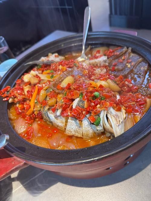 婁底九龍魚頭有哪些招牌菜？：去婁底九龍魚頭吃飯需要預約嗎湘菜十大招牌帶你領略火辣湘味精髓