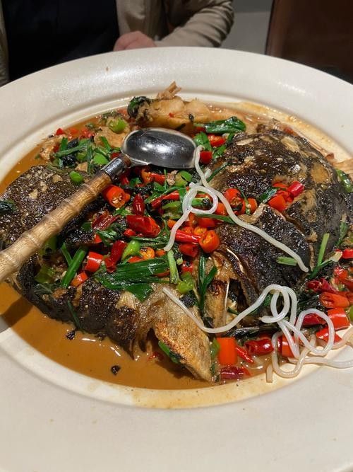 婁底九龍魚頭有哪些招牌菜？：去婁底九龍魚頭吃飯需要預約嗎湘菜十大招牌帶你領略火辣湘味精髓
