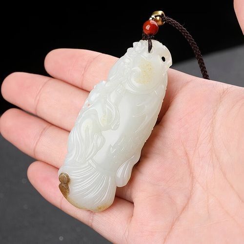 和田玉龍魚吊墜的價(jià)格范圍是多少：和田玉龍魚吊墜價(jià)格范圍