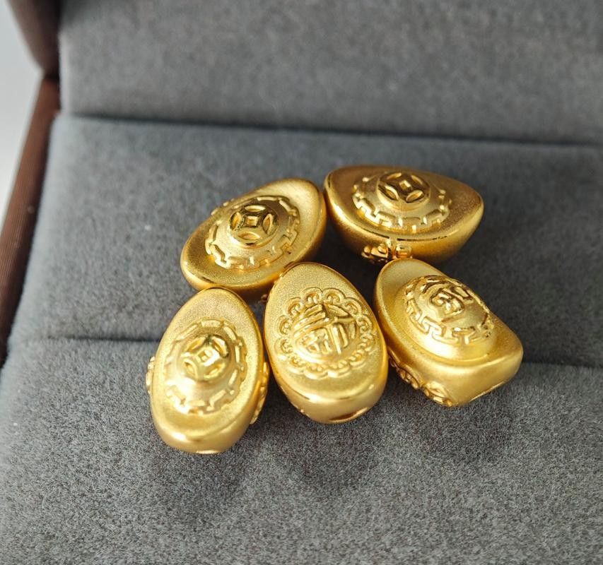 金龍魚和金元寶哪個更高端：金龍魚和金元寶哪個更具高端感？