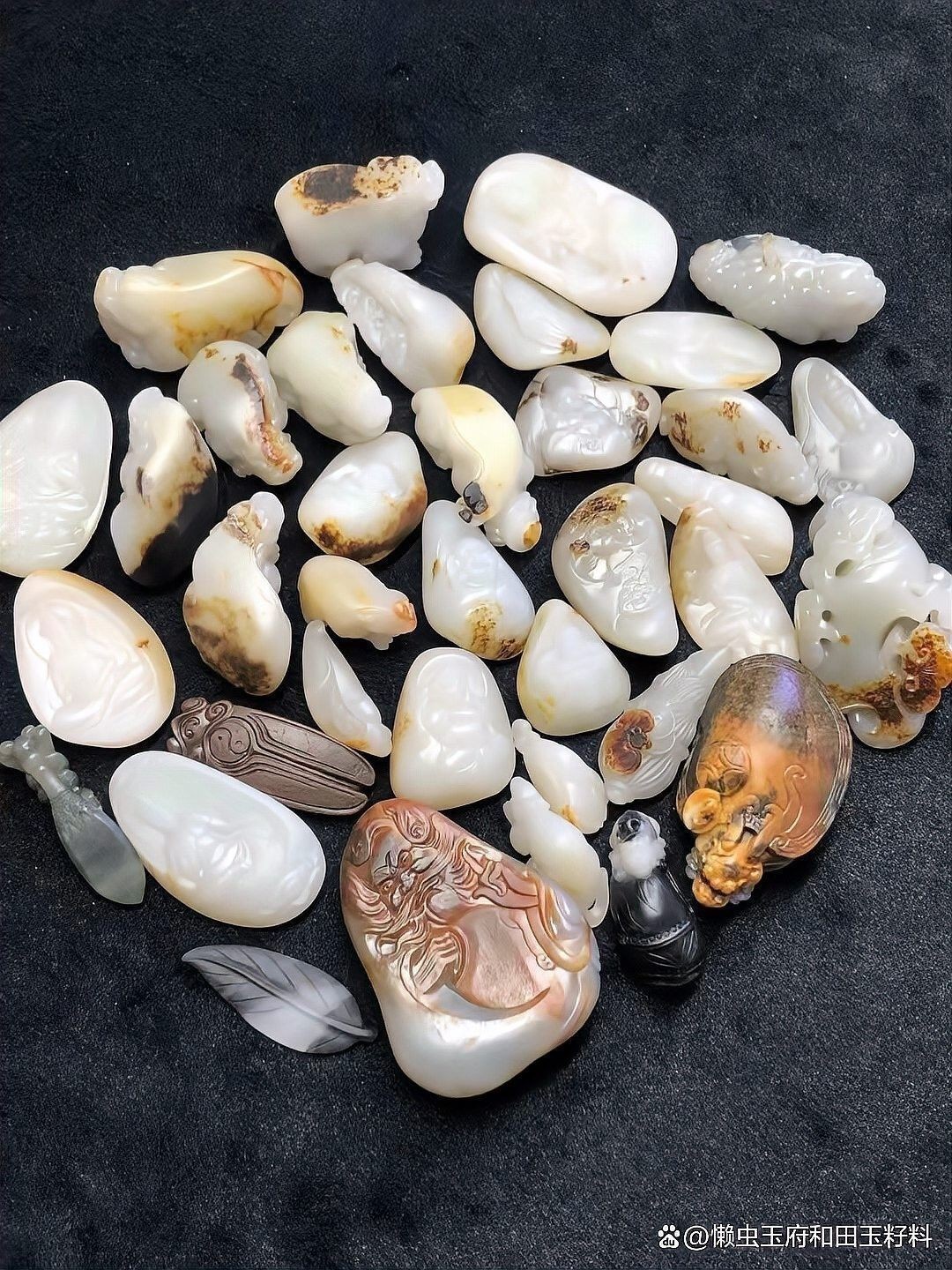 金龍魚玉雕擺件的價格范圍：金龍魚玉雕擺件