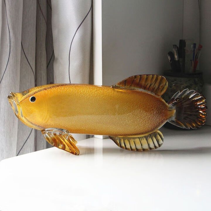 如何挑選高質(zhì)量的石雕金龍魚擺件：石雕金龍魚擺件如何挑選