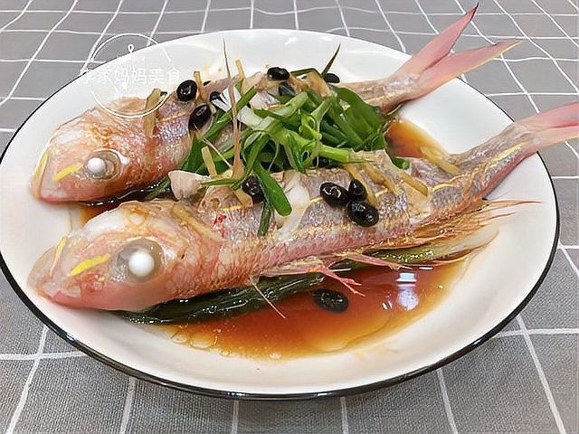 金龍魚清蒸后需要腌制嗎（金龍魚清蒸前需要腌制但需注意方法以避免肉質發柴）