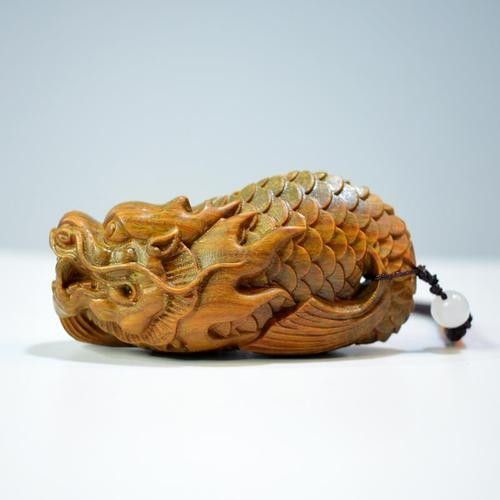龍頭魚(yú)身掛件如何保養(yǎng)（臺(tái)州19樓不銹鋼表面防銹處理龍頭魚(yú)身掛件的保養(yǎng)方法）