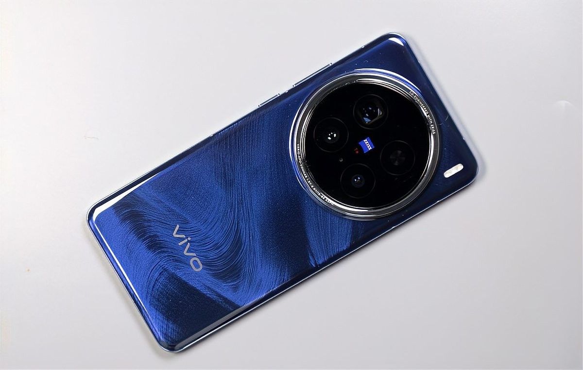 vivo X200 Pro有哪些顏色可選？（vivox200pro選色攻略，裸奔黨必看悅心小蝶）