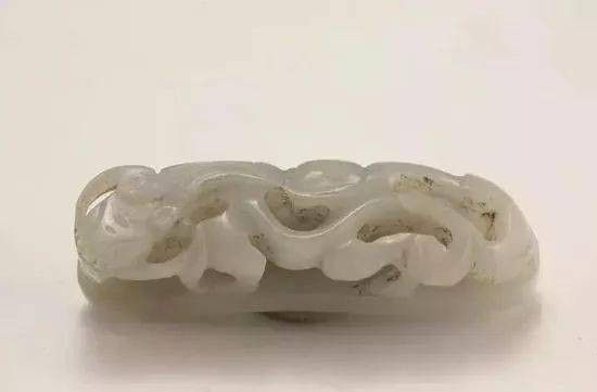 夔龍紋和蟠龍紋在玉器上的表現（中國古代玉器上常見的裝飾圖案夔龍紋和蟠龍紋有什么區別） 夔龍紋和蟠龍紋在玉器上的表現（中國古代玉器上常見的裝飾圖案夔龍紋和蟠龍紋有什么區別） 龍魚百科 第5張
