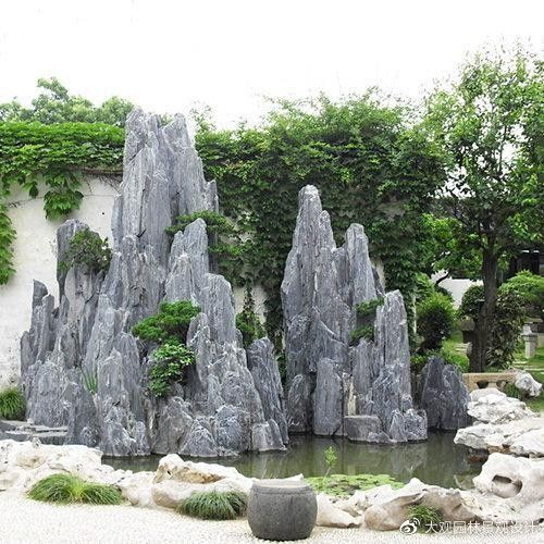 沉木和假山如何選擇（園林景觀設(shè)計(jì)中常用的木和假山元素選擇關(guān)鍵因素）