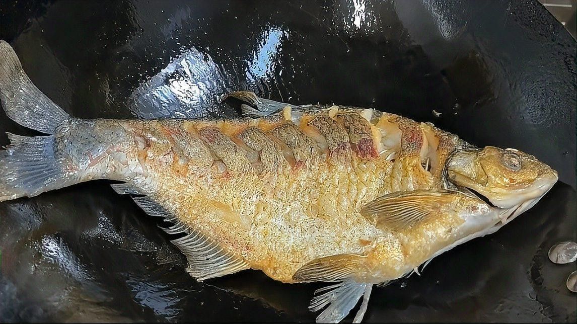如何判斷油溫是否適合煎魚（如何判斷煎魚油溫是否適宜？）